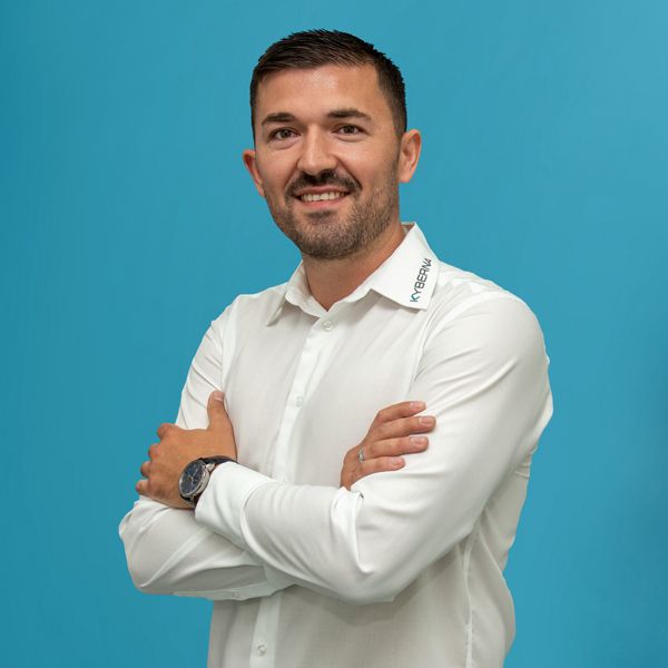 Mahir Azizoski – IT System Engineer Mahir Azizoski – IT System Engineer