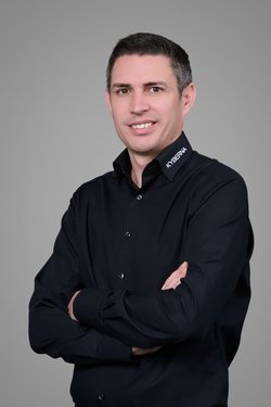 Alexander Zorn – CEO