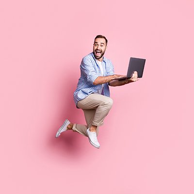 Ein glücklicher IT Mitarbeiter Ein glücklicher IT Mitarbeiter